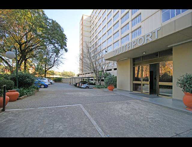 1 BEDROOM APARTMENT FOR SALE IN BEDFORD GARDENS